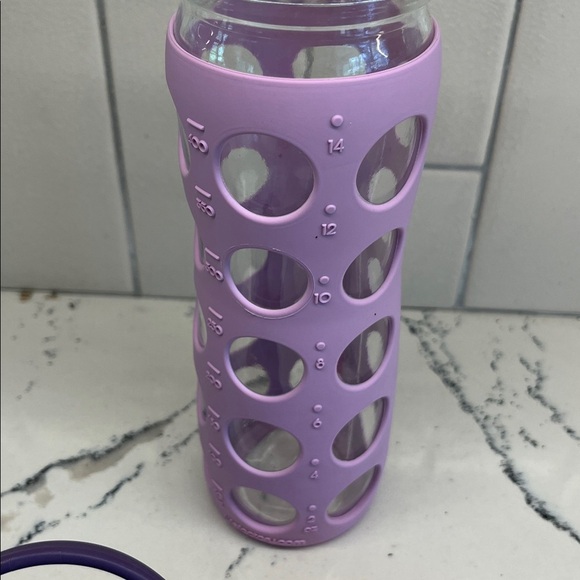 Lifefactory Bottle 16 oz with sipper top - Picture 4 of 7